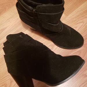 Never worn womens ankle boots!!